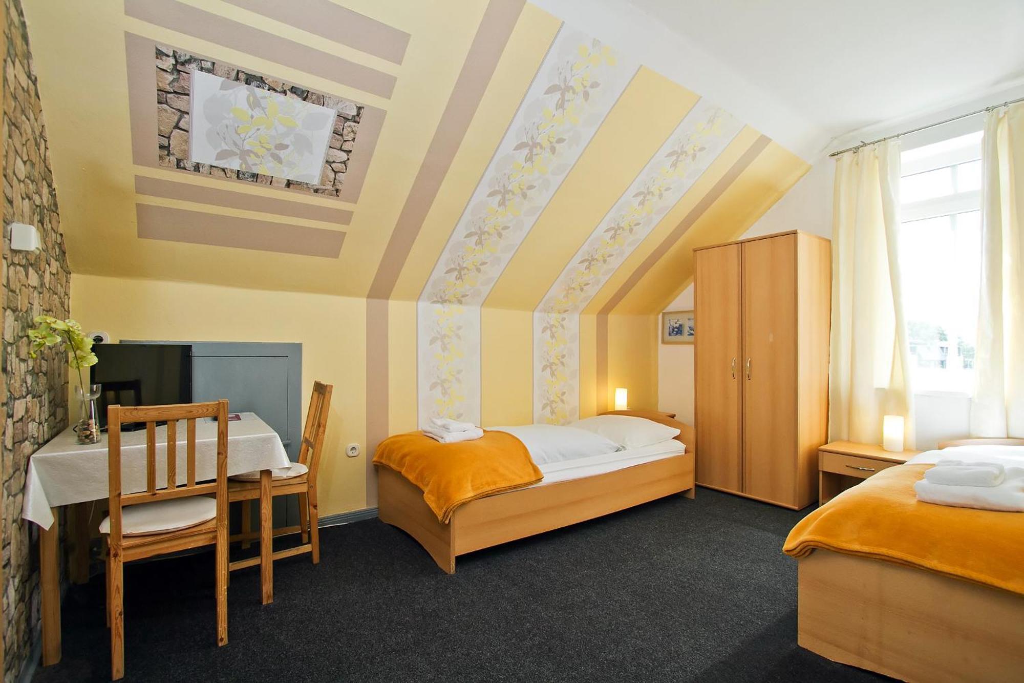 Hotel Neun 3/4 Целле Экстерьер фото