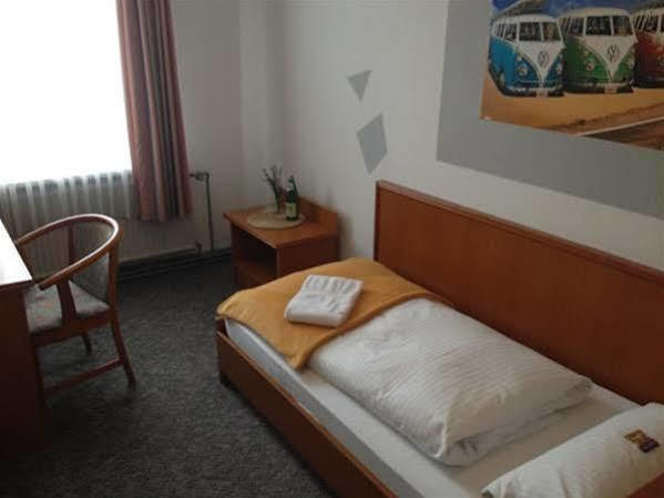 Hotel Neun 3/4 Целле Экстерьер фото